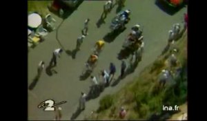 Arrivée de Bernard Hinault et Greg Lemond main dans la main à l'Alpe d'Huez