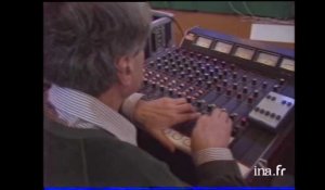 Iannis Xenakis présente une machine à composer la musique