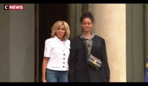 Emmanuel Macron : L'arrivée de Rihanna à l'Elysée accueillie par Brigitte Macron (Vidéo)