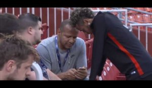 Neymar en pleine discussion avec son père/agent, la vidéo qui sème le doute