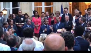 Emmanuel Macron fait le show devant les députés La République en Marche (Vidéo)