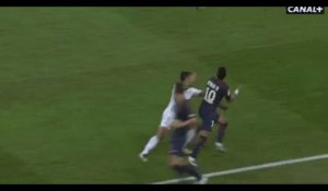 PSG-Toulouse : Neymar fait le show et humilie Corentin Jean avec un incroyable geste technique (vidéo)