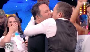 Dany Boon embrasse Arthur dans VTEP - ZAPPING TÉLÉ BEST OF DU 15/08/2017