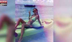 Kim Kardashian sexy en bikini sur la plage, elle prolonge l'été ! (vidéo) 