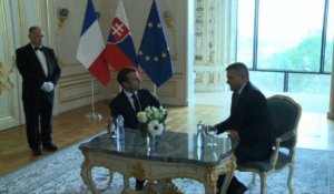 Macron rencontre le Premier ministre slovaque à Bratislava