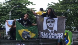 Bolsonaro arrives in Rio after leaving hospital