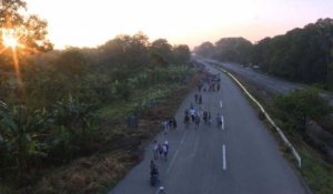 Mexique: la caravane de migrants reprend son voyage vers les USA