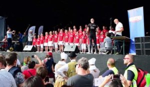 Les échasseurs namurois ont présenté leur hymne lors des Fêtes de Wallonie