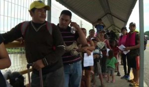 Migrants honduriens: un premier groupe à la frontière mexicaine