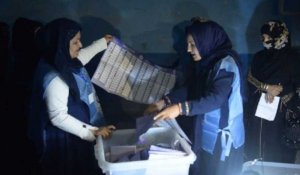 Elections en Afghanistan: début du dépouillement des votes