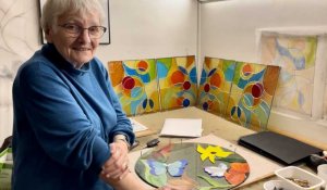 Aix-les-Bains : Paule Clara, 82 ans, vitrailliste, nous ouvre les portes de son atelier