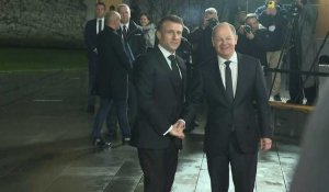 Macron arrive à la Chancellerie allemande après la cérémonie en l'honneur de W. Schäuble