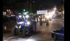 VIDÉO. Colère des agriculteurs. 48 tracteurs défilent dans le centre de Fontenay-le-Comte