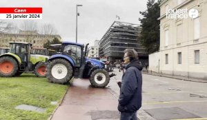 VIDÉO. Agriculteurs en colère : le convoi de tracteurs prend place devant la préfecture du Calvados
