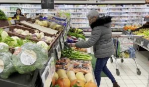 VIDÉO. Comment ça marche, le contrôle de l'origine des fruits et légumes en supermarché ?