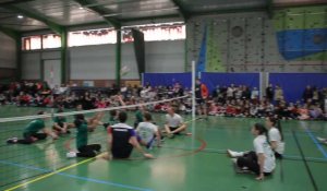 Saint-Amand: Démonstration de volley-assis à Notre-Dame des Anges