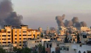 Fumée au-dessus de la ville de Gaza après des frappes israéliennes