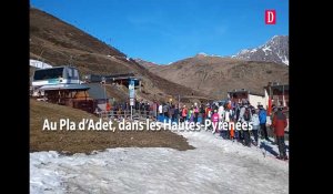 Les vacanciers profitent du peu de neige disponible dans les Hautes-Pyrénées