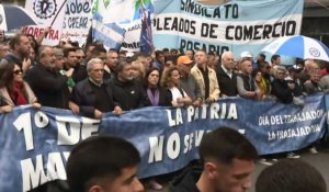 Les Argentins dans les rues de Buenos Aires pour le 1er-Mai