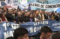 Les Argentins dans les rues de Buenos Aires pour le 1er-Mai