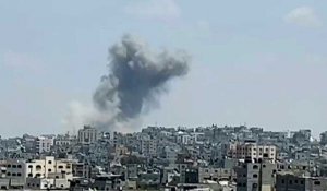 Fumée après une frappe à Jabalia, dans la bande de Gaza