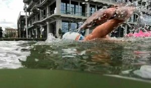 JO/Seine: Des pionniers profitent déjà de la nage en eau libre