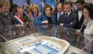 JO-2024 : Macron visite le centre aquatique olympique de Saint-Denis