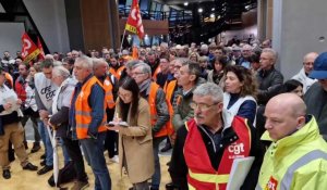 Lillebonne. Les élus manifestent dans la mairie contre les annonces à ExxonMobil