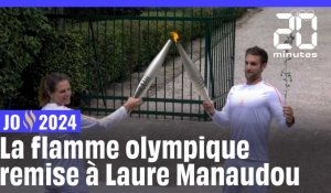 JO de Paris 2024 : Laure Manaudou récupère la flamme olympique après la cérémonie à Olympie