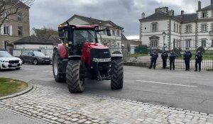 VIDÉO. Colère des agriculteurs. 70 tracteurs ont fait leur entrée dans le centre-ville de Pontivy