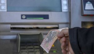 Le Kosovo suspend l’interdiction des transactions en dinars serbes