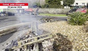  VIDÉO. Colère des agriculteurs : la D347 entre Angers et Saumur bloquée