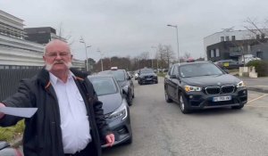 VIDÉO. « La CPAM nuit à la santé des taxis du Morbihan ! » : les chauffeurs manifestent à Vannes