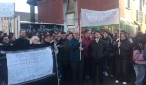 Manifestation au lycée Woillez de Montreuil contre les suppressions de postes