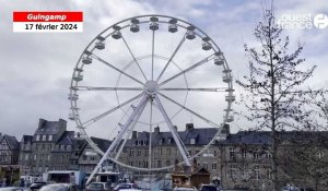 VIDÉO. La grande roue fait ses premiers tours place du Centre à Guingamp