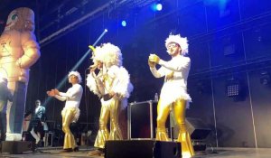Le premier championnat du monde du cri du Grisard au carnaval de Dunkerque