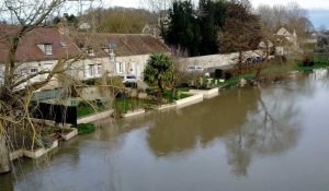 Choisy-au-Bac. La rivière Aisne sort de son lit