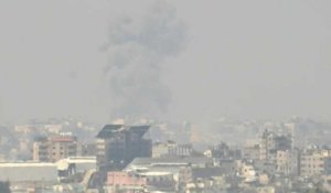 Des panaches de fumée s'élèvent à Gaza, vus depuis Israël