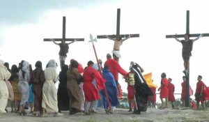 Philippines: crucifixions et auto-flagellation pour le Vendredi saint
