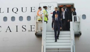 Arrivée d'Emmanuel Macron en Guyane pour une visite de deux jours