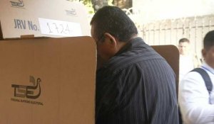 Elections au Salvador: le scrutin a débuté (2)