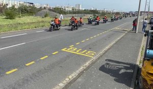 Contrôle technique: un millier de motards en colère à Calais