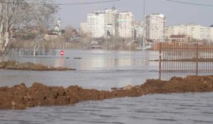 Inondations majeures en Russie et au Kazakhstan: les évacuations continuent
