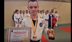 Emmanuel Perrier, jeune trisomique et champion de France de judo adapté