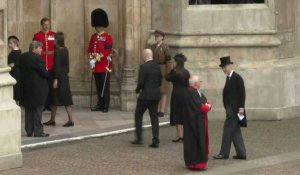 L'archevêque de Canterbury Justin Welby salue des invités aux funérailles de la reine Elizabeth II