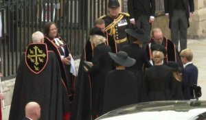 Les membres de la famille royale arrivent à l'abbaye de Westminster pour les funérailles