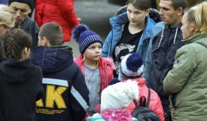 Ukraine : les "évacuations" se poursuivent à Kherson, la bataille approche