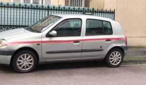 Des voitures dégradées avec de la peinture à Romilly-sur-Seine