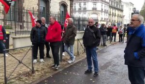 Une centaine de personnes manifeste pour le pouvoir d'achat ce 10 novembre à Troyes