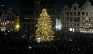 Illumination du sapin de Noël sur la Grand-Place de Bruxelles